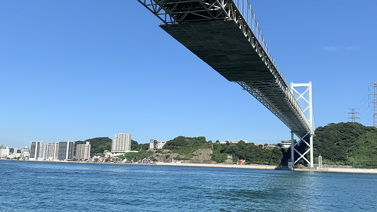 角島大橋と関門橋、門司の和布刈～下関の角島へ続く道